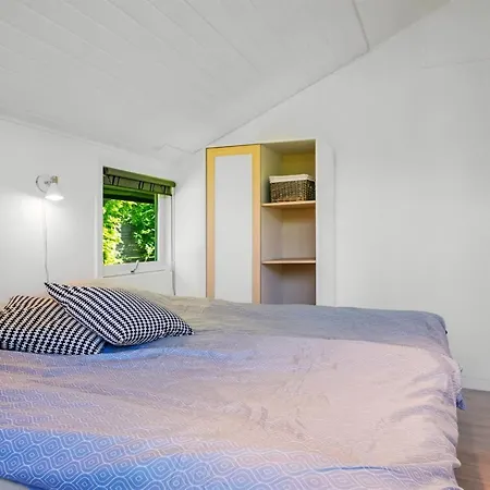 Bryti - 500m From The Sea By Interhome * Hals