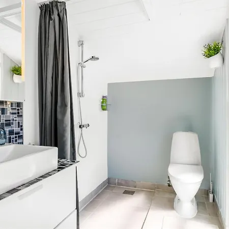 Bryti - 500m From The Sea By Interhome Hals