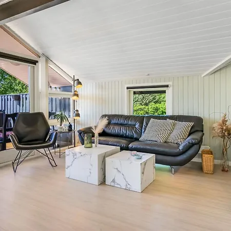 Bryti - 500m From The Sea By Interhome Hals